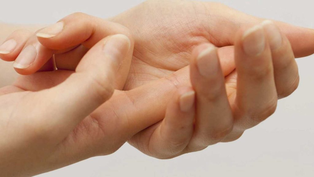 تشخیص علت بیحسی انگشت دست